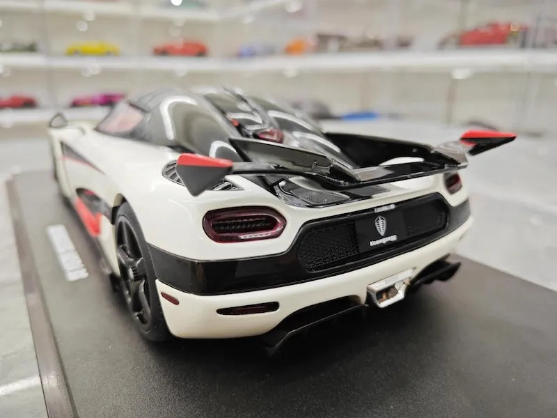 1:18 Koenigsegg 2016 Agera RS Die Cast Model Car