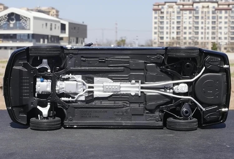 [Kyosho] 1:18 Cadillac 2008 STS Black Model Car Die-Cast
