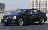 [Kyosho] 1:18 Cadillac 2008 STS musta pienoismalli Die-Cast