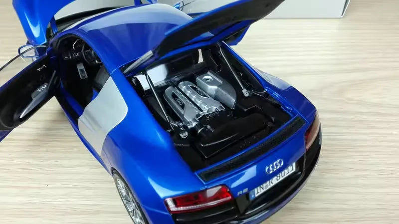 [Kyosho] 1:18 Audi 2011 R8 5.2 FSI Quattro Blue Model Car Die-Cast