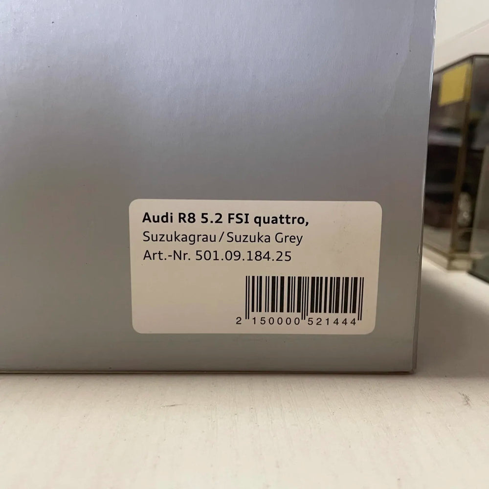 [Kyosho] 1:18 Audi 2011 R8 5.2 FSI Quattro White Model Car Die-Cast