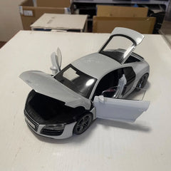 [Kyosho] 1:18 Audi 2011 R8 5.2 FSI Quattro White Model Car Die-Cast
