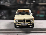 [Kyosho] 1:18 BMW 1971 2002 tii Off-White Model Car Die-Cast
