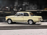 [Kyosho] 1:18 BMW 1971 2002 tii Off-White Model Car Die-Cast