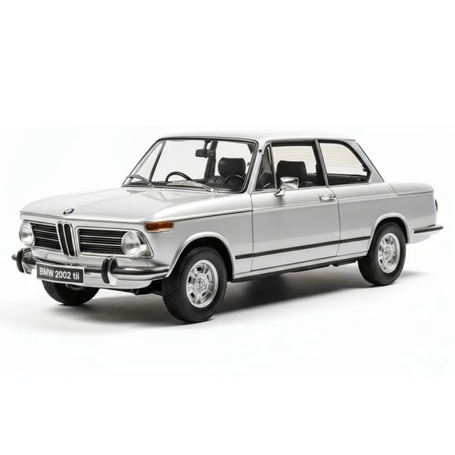 [Kyosho] 1:18 BMW 1971 2002 tii Silver Model Car Die-Cast