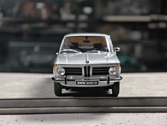 [Kyosho] 1:18 BMW 1971 2002 tii Silver Model Car Die-Cast
