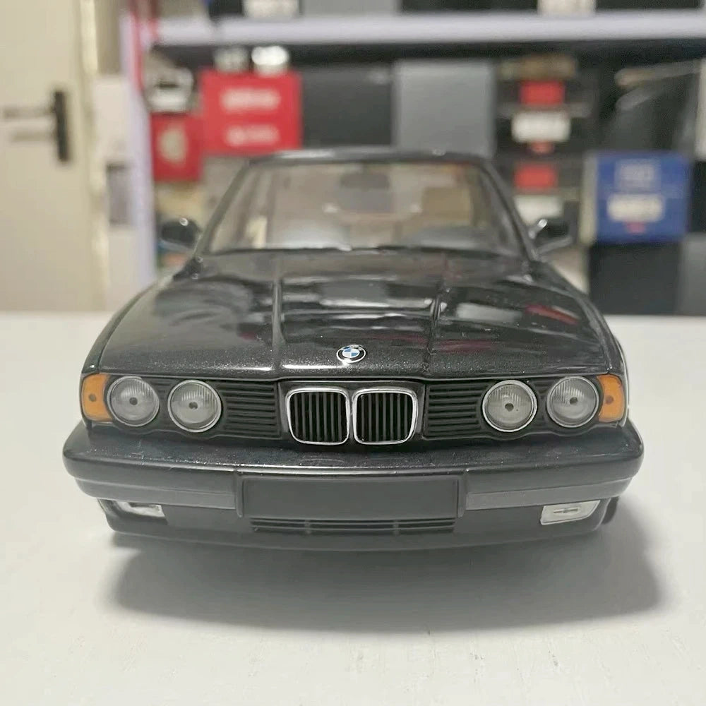[Minichamps] 1:18 BMW 1988 E34 535i Black Model Car Die-Cast