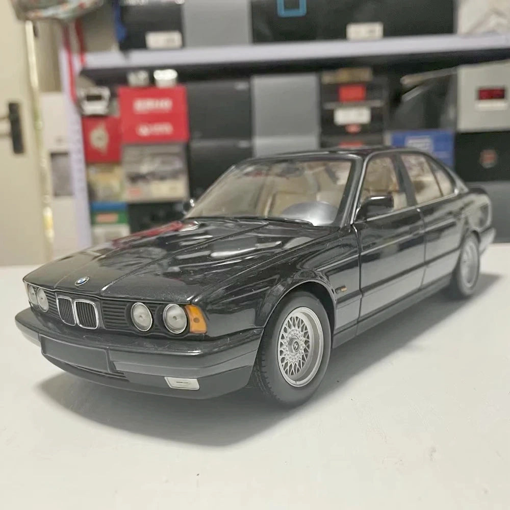[Minichamps] 1:18 BMW 1988 E34 535i Black Model Car Die-Cast