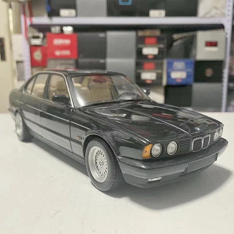 [Minichamps] 1:18 BMW 1988 E34 535i noir voiture miniature Die-Cast