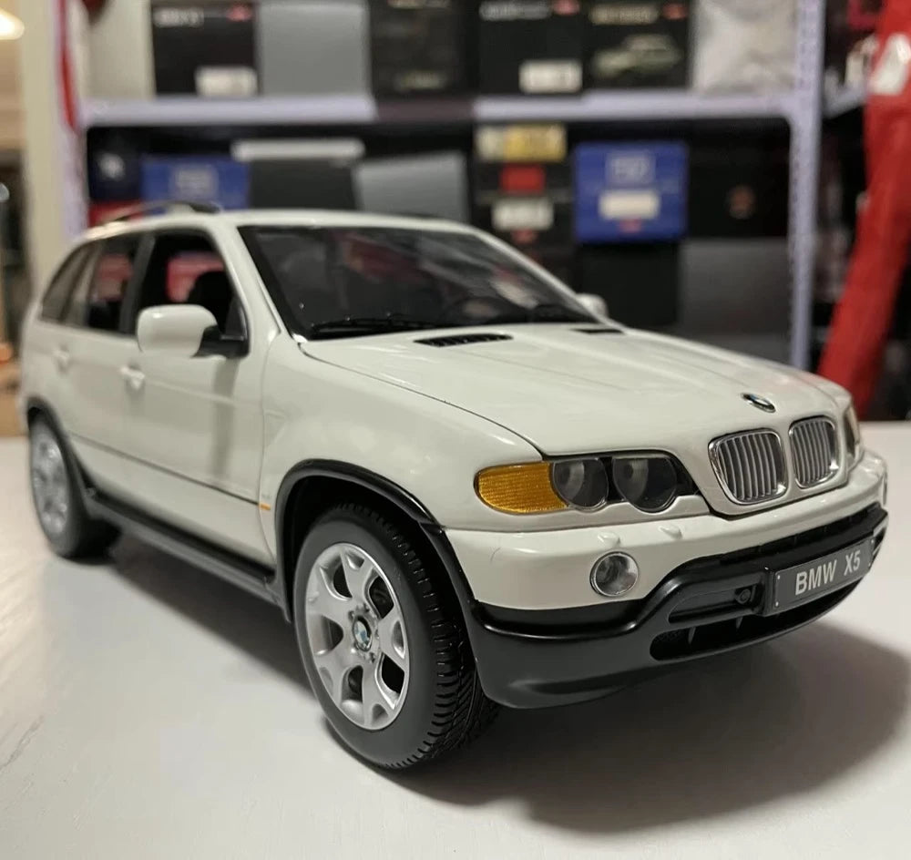 [Kyosho] 1:18 BMW 2000 E53 X5 White Model Car Die-Cast