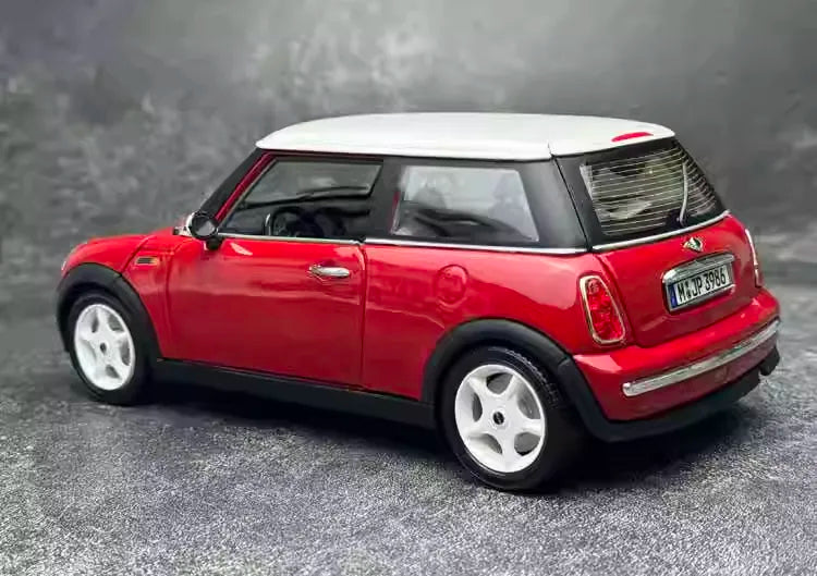 [Kyosho] 1:18 BMW 2001 Mini Cooper R50 rosso modellino di auto Die-Cast