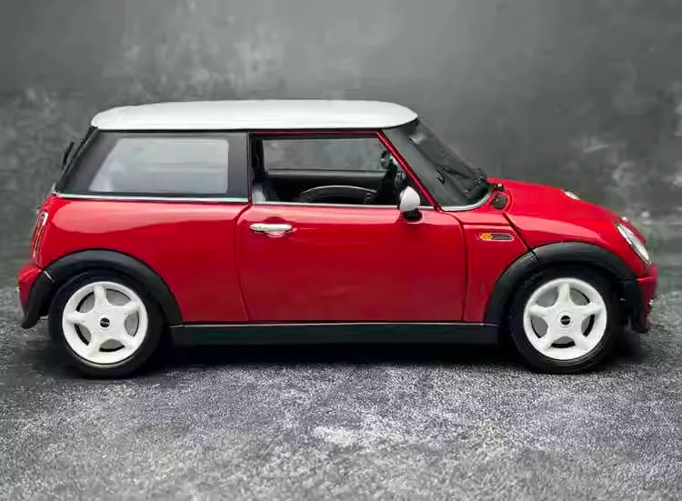 [Kyosho] 1:18 BMW 2001 Mini Cooper R50 rosso modellino di auto Die-Cast