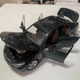 [Kyosho] 1:18 BMW 2003 E60 545i Green Model Car Die-Cast