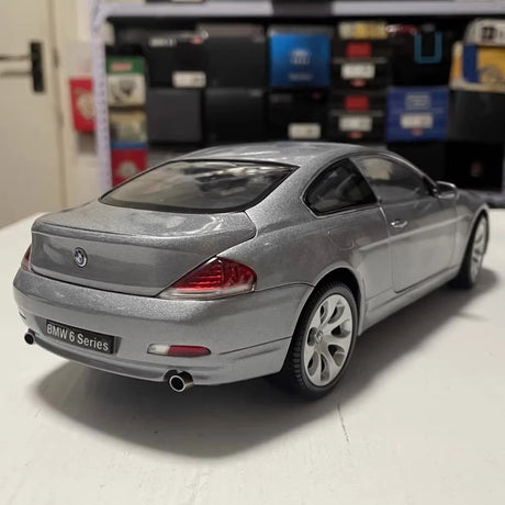 [Kyosho] 1:18 BMW 2003 E63 645Ci Coupe gris voiture miniature Die-Cast