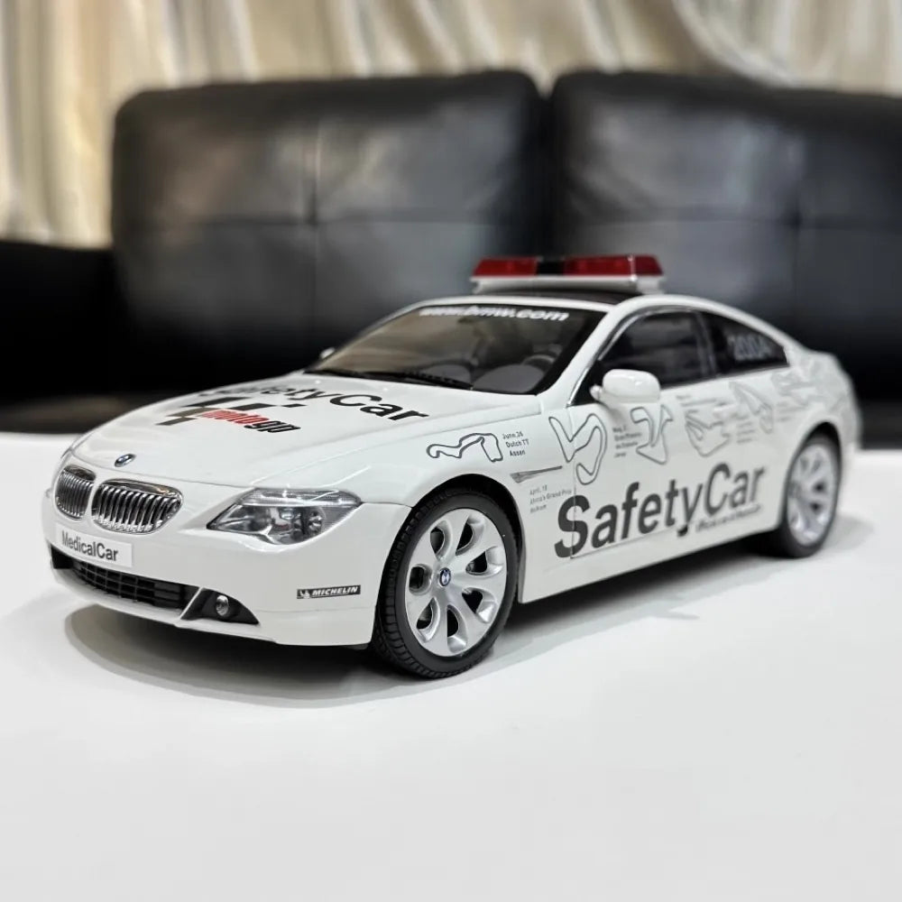 [Kyosho] 1:18 BMW 2004 E64 645Ci GP Safety voiture miniature Die-Cast