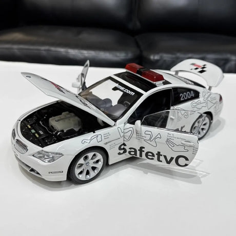 [Kyosho] 1:18 BMW 2004 E64 645Ci GP Safety Model Car Die-Cast