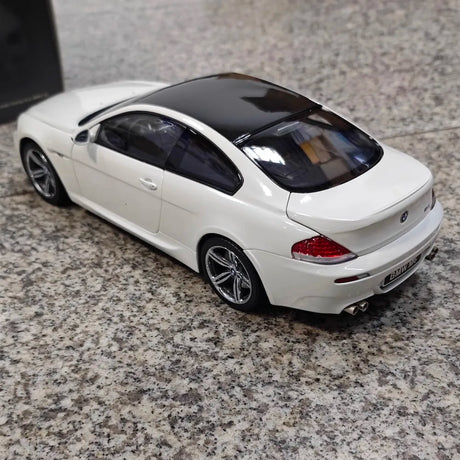 [Kyosho] 1:18 BMW 2005 E63 M6 Coupe White Model Car Die-Cast