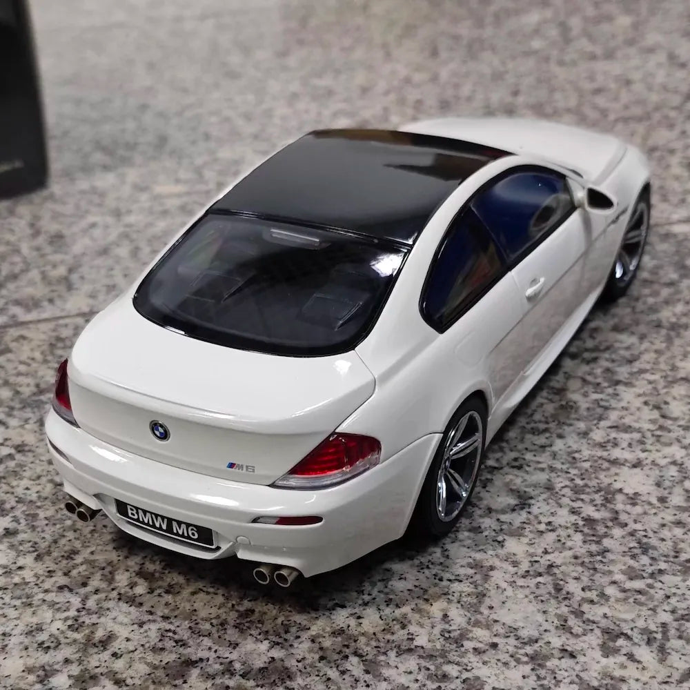 [Kyosho] 1:18 BMW 2005 E63 M6 Coupe wit modelauto Die-Cast