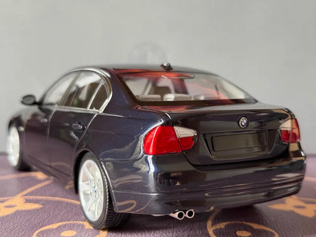 [Kyosho] 1:18 BMW 2005 E90 330i Black Model Car Die-Cast
