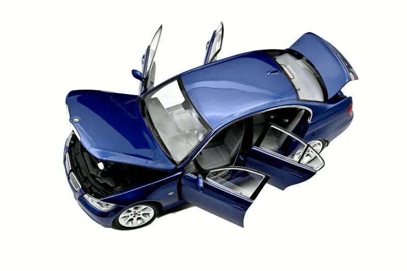 [Kyosho] 1:18 BMW 2005 E90 330i Blue Model Car Die-Cast