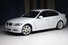 [Kyosho] 1:18 BMW 2005 E90 330i White Model Car Die-Cast