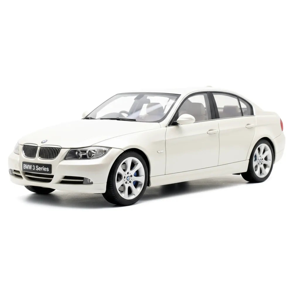 [Kyosho] 1:18 BMW 2005 E90 330i White Model Car Die-Cast
