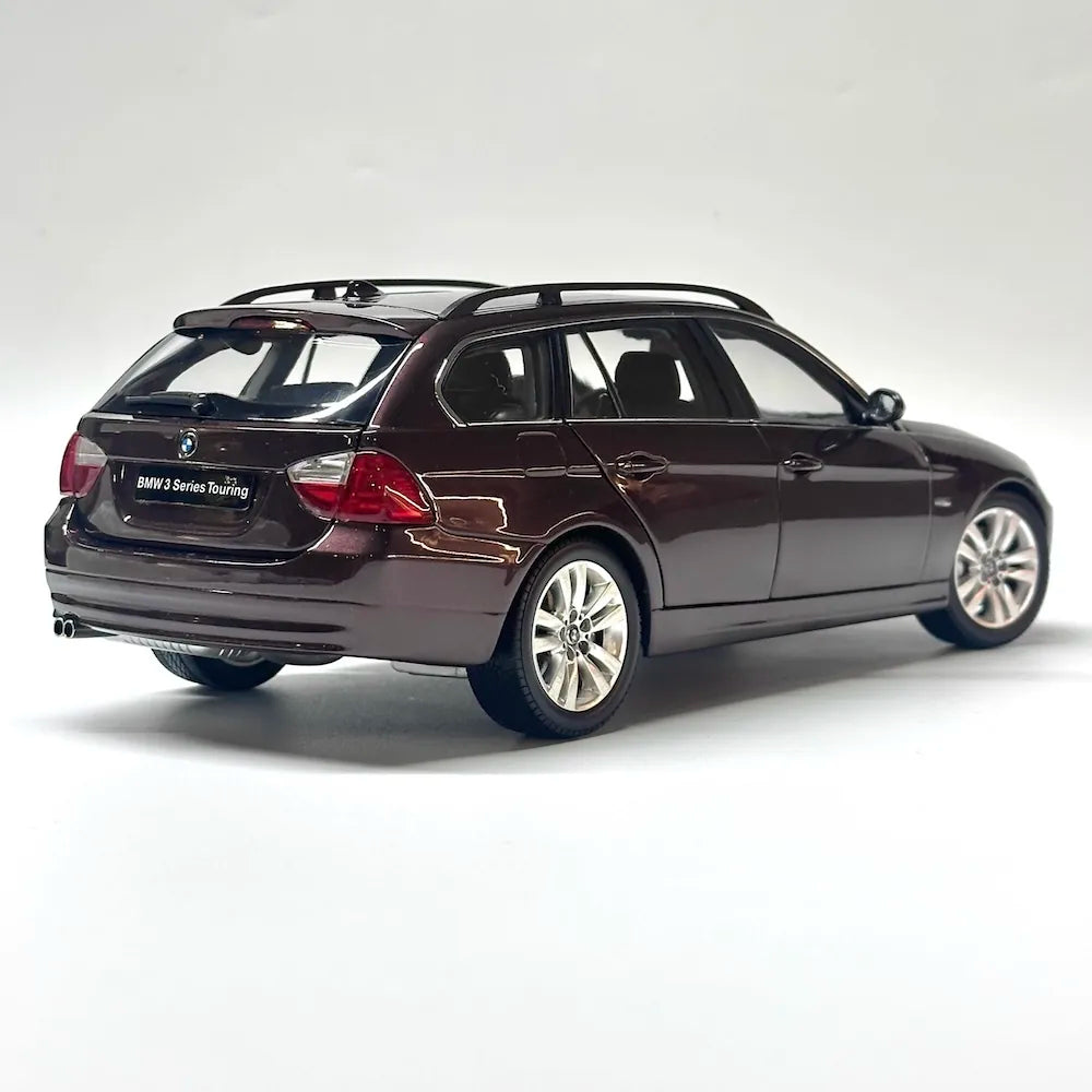 [Kyosho] 1:18 BMW 2005 E91 330i Touring Wine Model Car Die-Cast