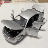 [Kyosho] 1:18 BMW 2008 E60 550i Sedan Silver Model Car Die-Cast