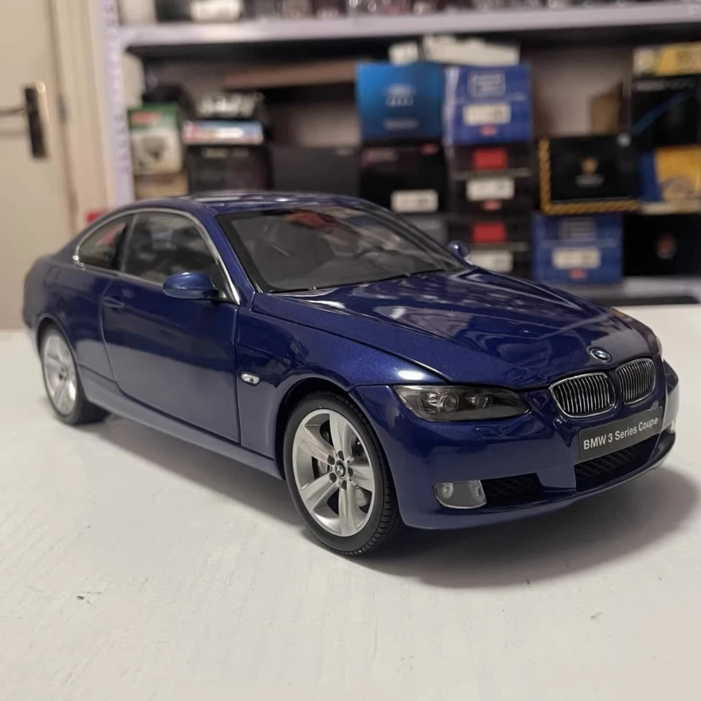 [Kyosho] 1:18 BMW 2007 E92 3 Series 330i Coupe Blue Model Car Die-Cast