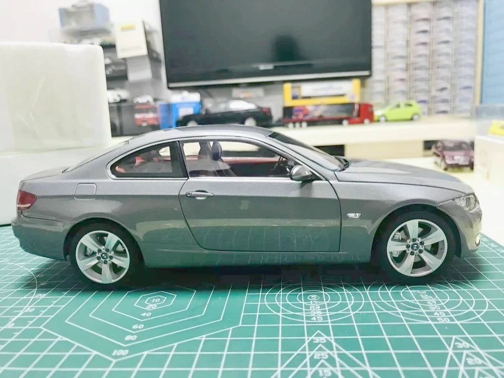 [Kyosho] 1:18 BMW 2008 E92 M3 gris voiture miniature Die-Cast