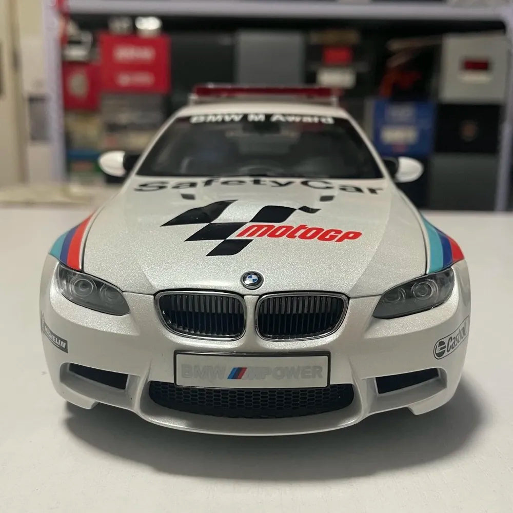 [Kyosho] 1:18 BMW 2008 E92 M3 Safety pienoismalli Die-Cast