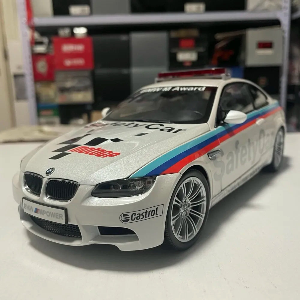 [Kyosho] 1:18 BMW 2008 E92 M3 Safety pienoismalli Die-Cast