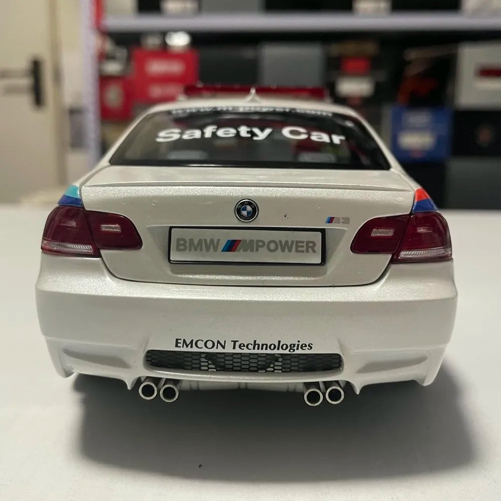 [Kyosho] 1:18 BMW 2008 E92 M3 Safety pienoismalli Die-Cast
