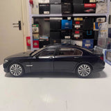 [Kyosho] 1:18 BMW 2008 F02 750Li Black Model Car Die-Cast