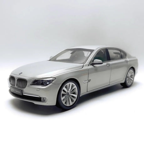 [Kyosho] 1:18 BMW 2008 F02 750Li Silver Model Car Die-Cast