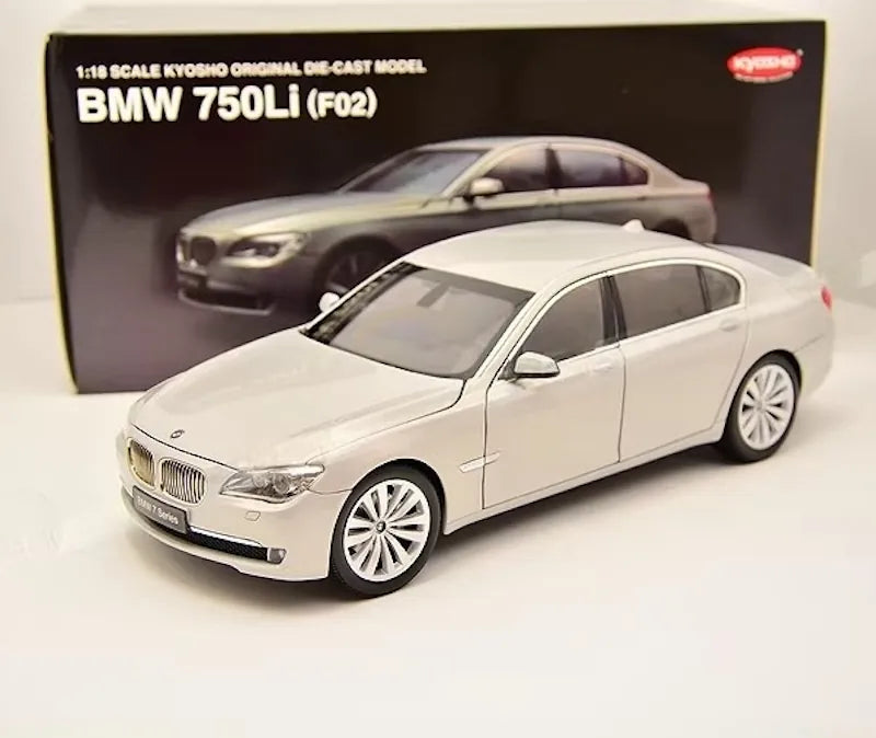 [Kyosho] 1:18 BMW 2008 F02 750Li White Model Car Die-Cast