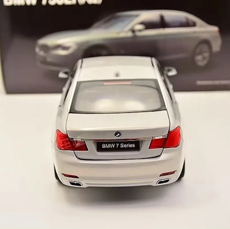 [Kyosho] 1:18 BMW 2008 F02 750Li White Model Car Die-Cast