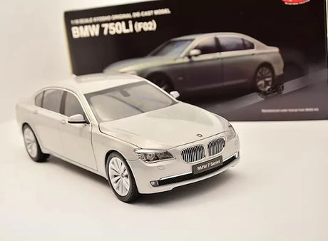 [Kyosho] 1:18 BMW 2008 F02 750Li White Model Car Die-Cast