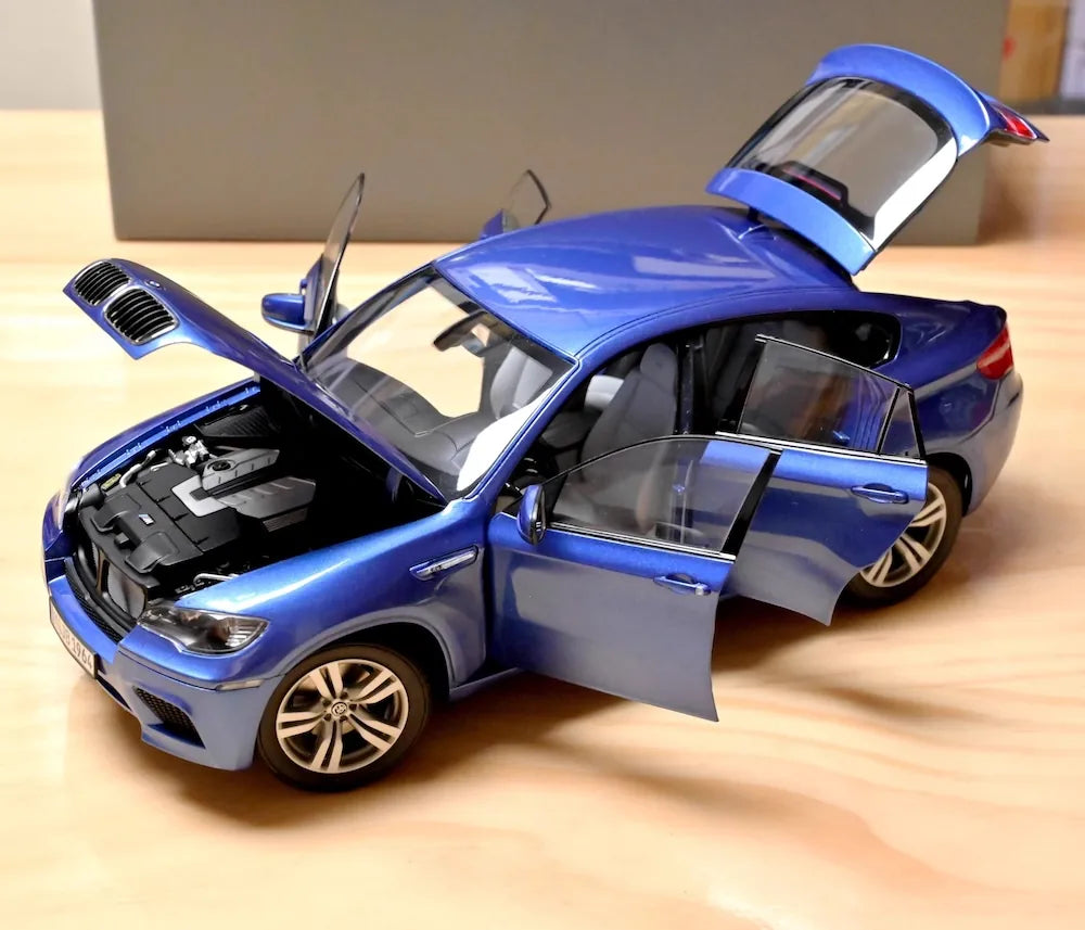 [Kyosho] 1:18 BMW 2009 E71 X6M blu modellino di auto Die-Cast