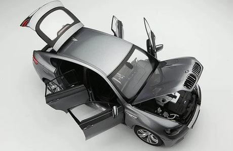 [Kyosho] 1:18 BMW 2009 E71 X6M Silver Model Car Die-Cast