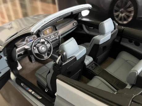 [Kyosho] 1:18 BMW 2009 E93 M3 Cabriolet Silver Model Car Die-Cast