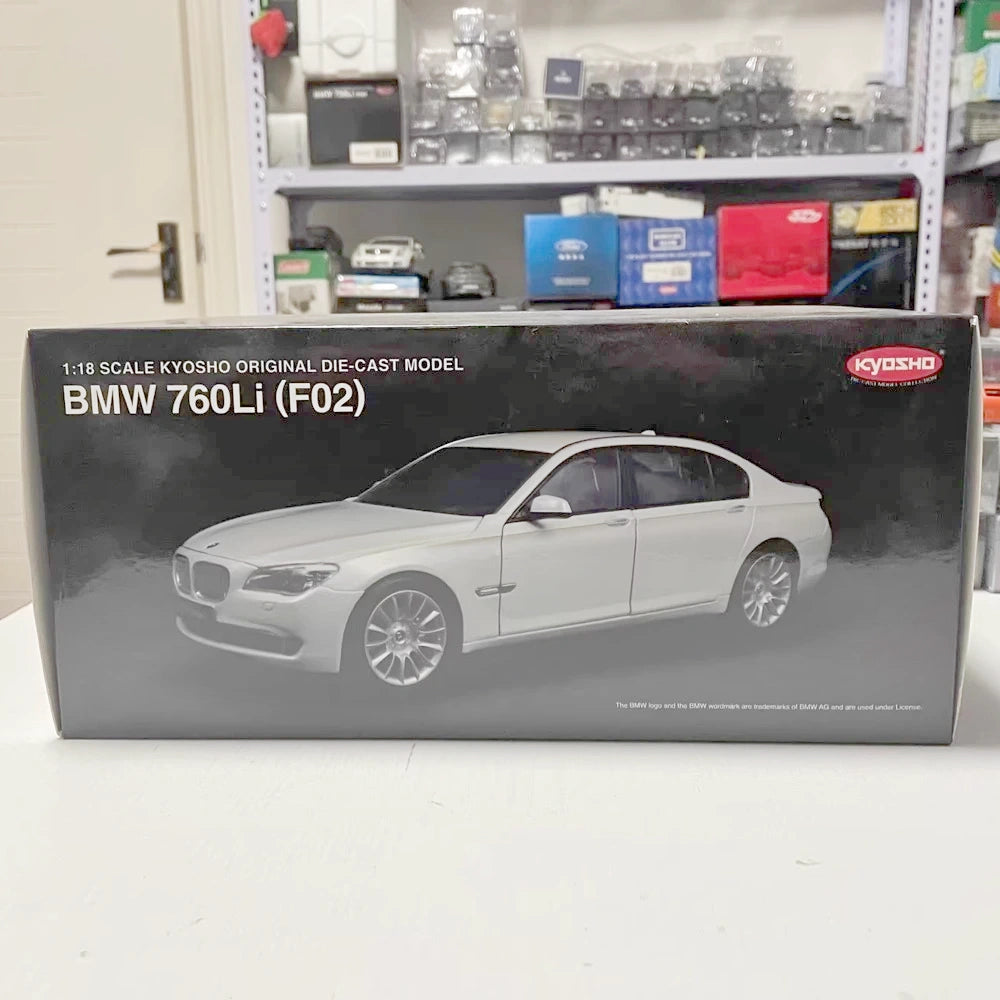 [Kyosho] 1:18 BMW 2010 F02 760Li White Model Car Die-Cast