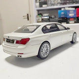 [Kyosho] 1:18 BMW 2010 F02 760Li White Model Car Die-Cast