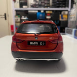 [Kyosho] 1:18 BMW 2012 E84 X1 xDrive28i orange voiture miniature Die-Cast