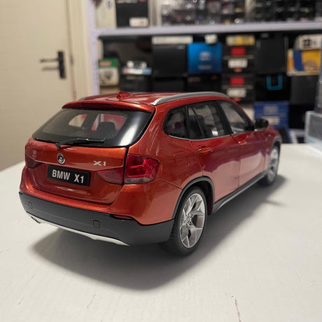 [Kyosho] 1:18 BMW 2012 E84 X1 xDrive28i Orange Model Car Die-Cast