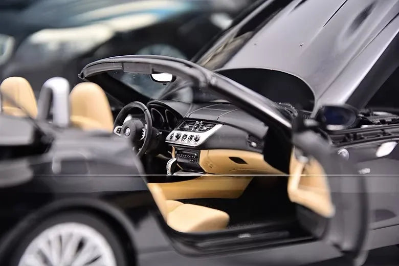 [Kyosho] 1:18 BMW 2014 Z4 sDrive35i E85 Convertible zwart modelauto Die-Cast