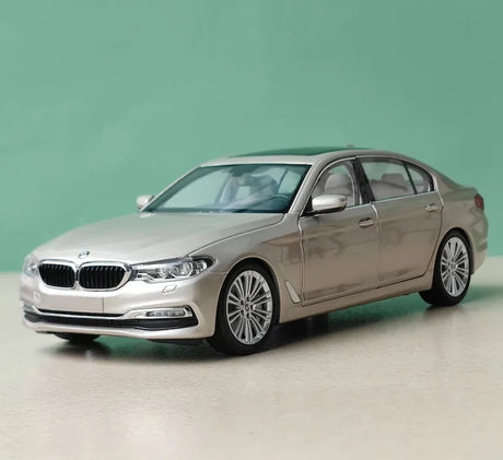[Kyosho] 1:18 BMW 2017 G30 5 Series Gold Model Car Die-Cast