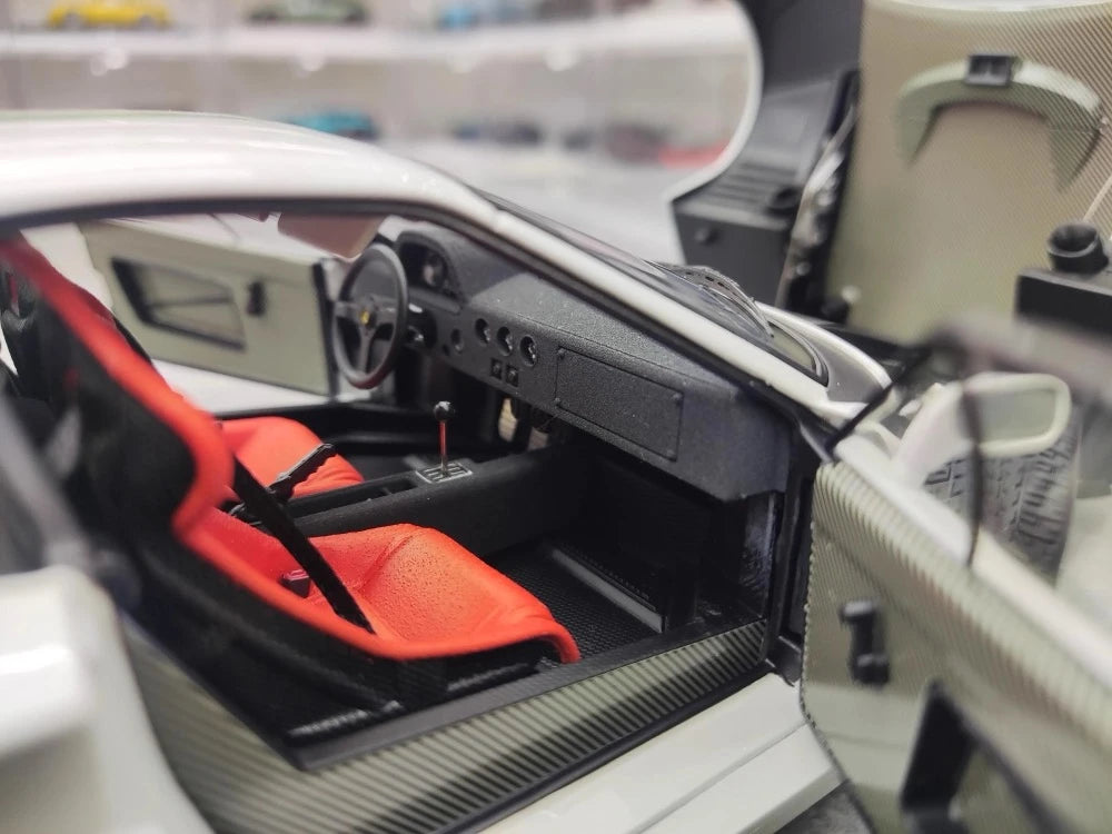[Kyosho] 1:18 Ferrari 1987 F40 White Model Car Die-Cast