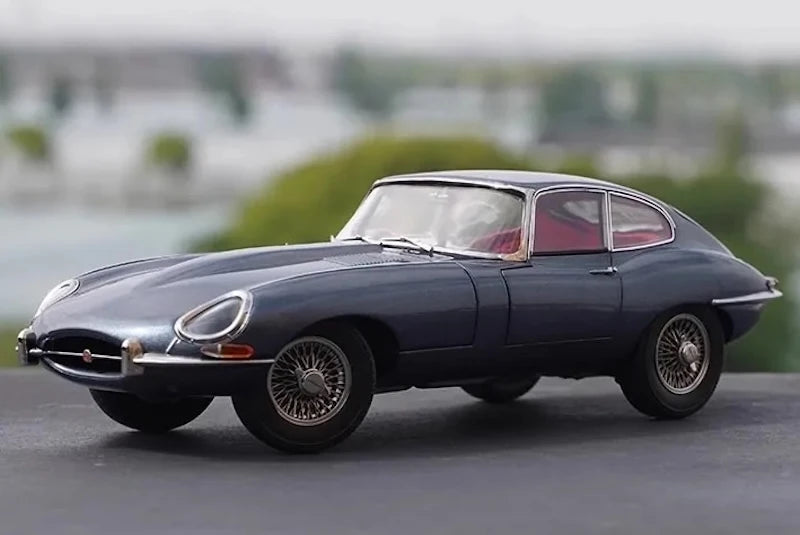 [Kyosho] 1:18 Jaguar 1974 E-Type Blue Model Car Die-Cast