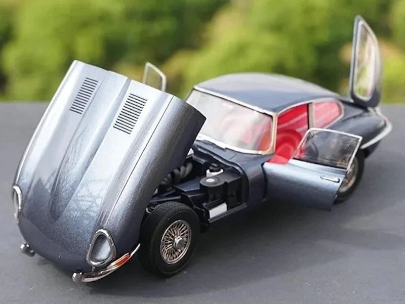 [Kyosho] 1:18 Jaguar 1974 E-Type Blue Model Car Die-Cast